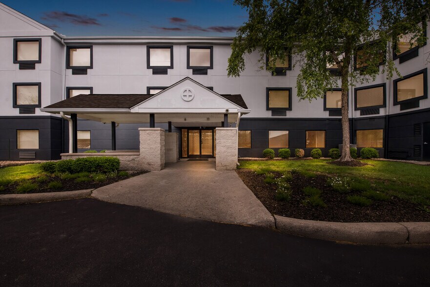 More Photos Of 6255 Quarter Horse Dr, Columbus Hotel For Sale
