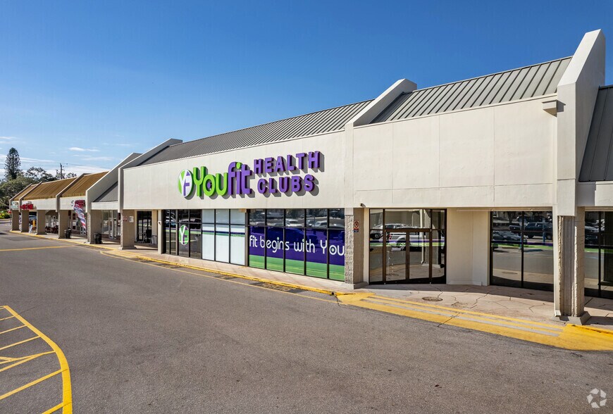 More Photos Of 3820 S Tuttle Ave, Sarasota Unknown For Lease