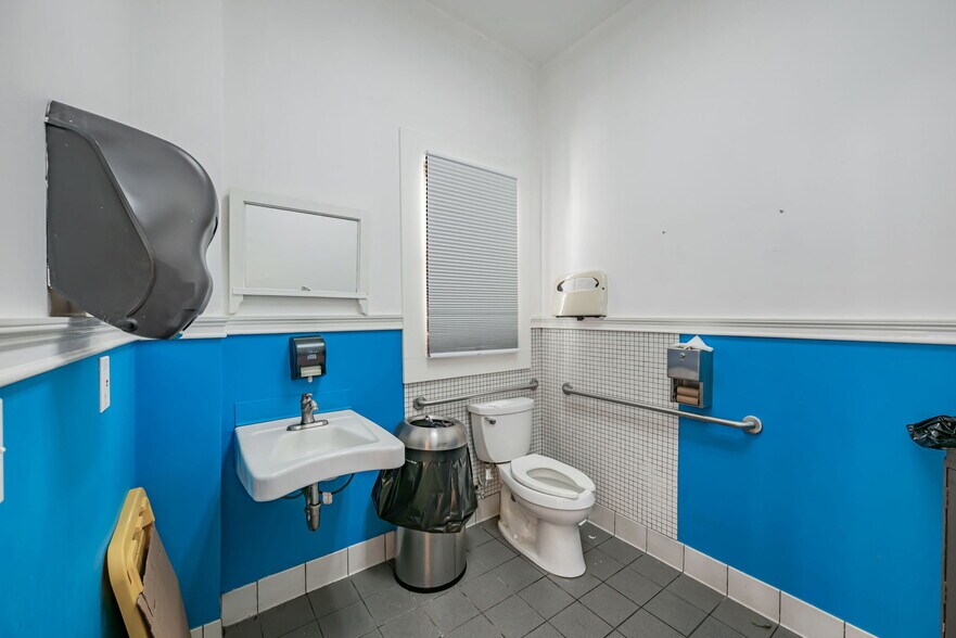 More Photos Of 408-412 Cortland Ave, San Francisco Storefront Retail Residential For Lease