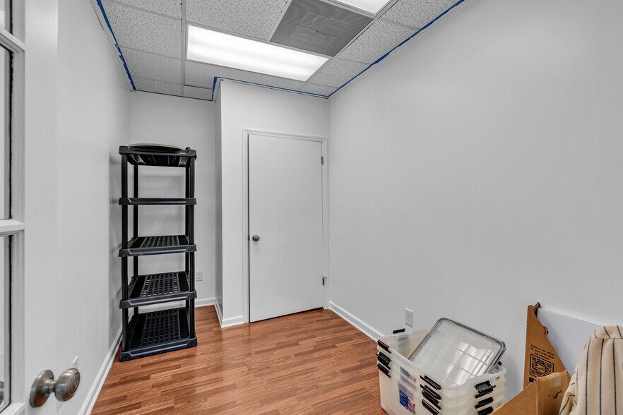 More Photos Of 309 Morris Ave, Spring Lake Office For Sale