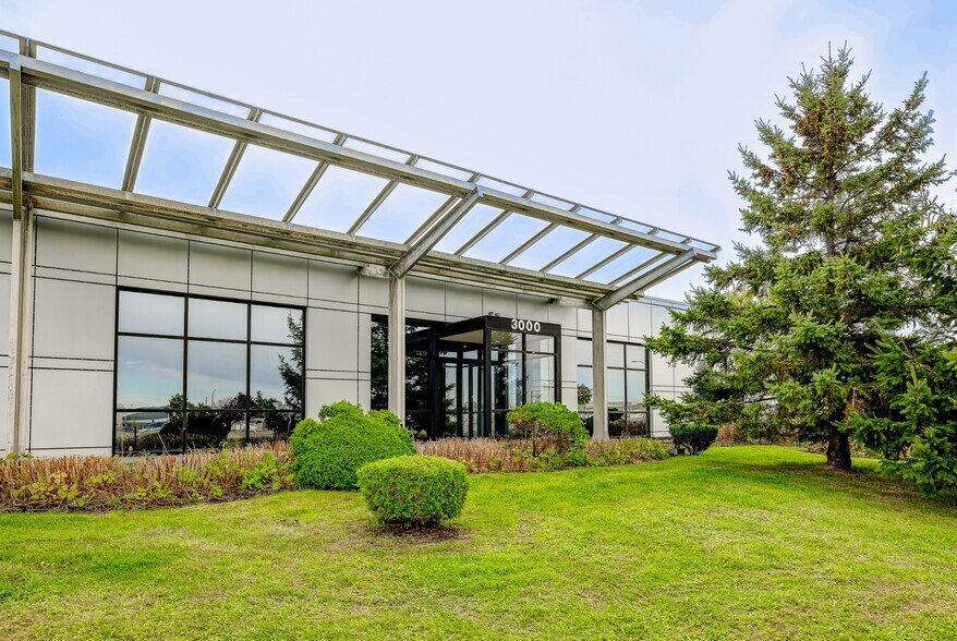 Primary Photo Of 3000 Aut Transcanadienne, Pointe-claire Distribution For Lease