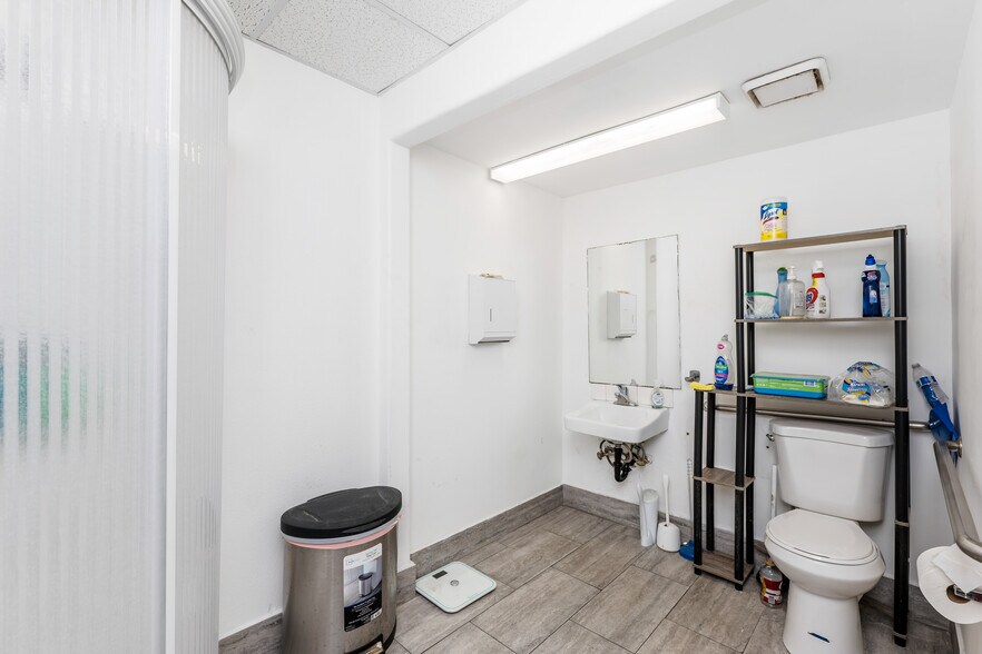More Photos Of 13663 Prairie Ave, Hawthorne Office For Sale