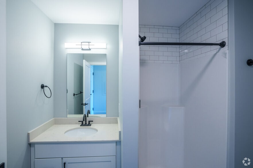 More Photos Of 25 Lowell St, Manchester Apartments For Lease
