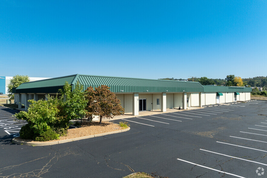 More Photos Of 530-534 Workman Rd, Eureka Distribution For Lease