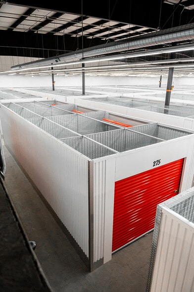 More Photos Of 2000 Queen Ave SE, Albany Self Storage For Sale