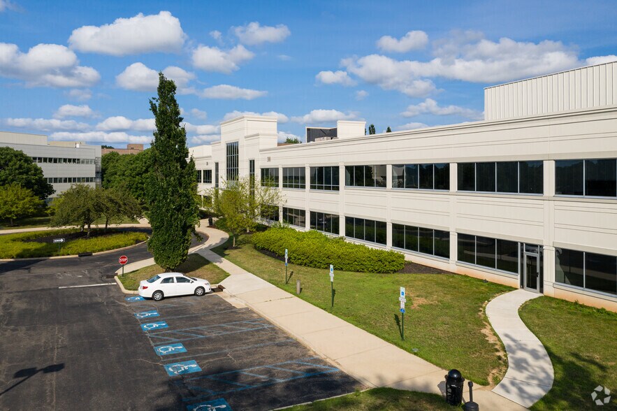 More Photos Of 50 Millstone Rd, East Windsor Unknown For Lease