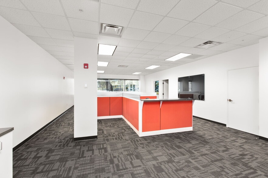 More Photos Of 10304 Spotsylvania Ave, Fredericksburg Office For Lease