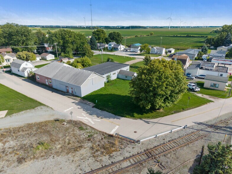 More Photos Of 4225 East St, Akron Office For Sale
