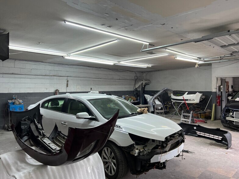 More Photos Of 4835 Covington Hwy, Decatur Auto Repair For Sale