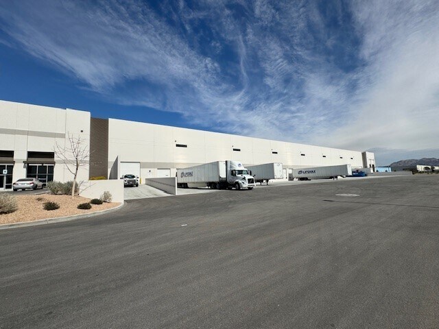 More Photos Of 3000 Lincoln Rd, Las Vegas Distribution For Lease
