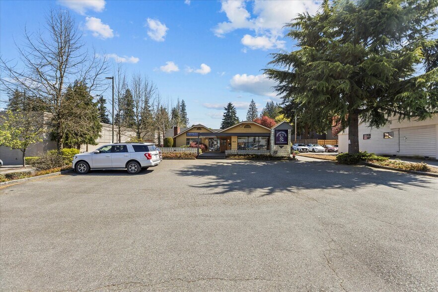 More Photos Of 6915 Evergreen Way, Everett Freestanding For Sale