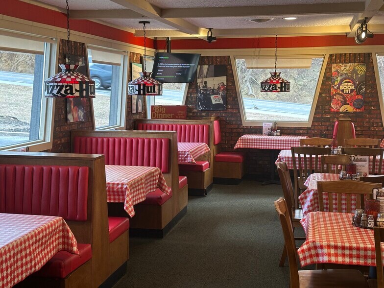 More Photos Of 1352 S Chestatee, Dahlonega Storefront For Sale