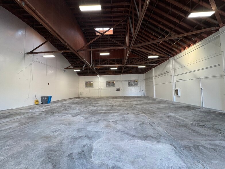 More Photos Of 660 Bryant St, San Francisco Service For Lease