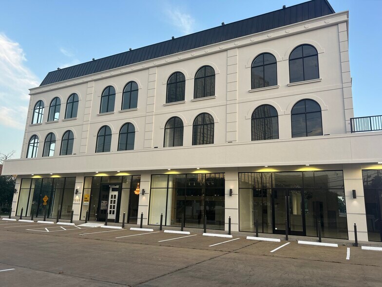 More Photos Of 5525 Westheimer Rd, Houston Freestanding For Lease