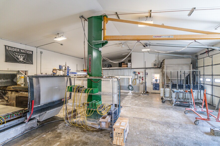 More Photos Of 723 N Curtis Ct, Sisters Industrial For Sale