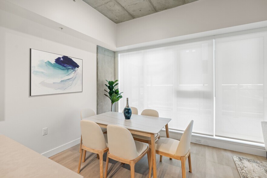 More Photos Of 825 Fort St, Victoria Apartments For Lease