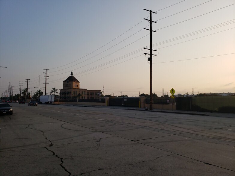 More Photos Of 8714 Santa Fe Ave, South Gate General Retail For Sale