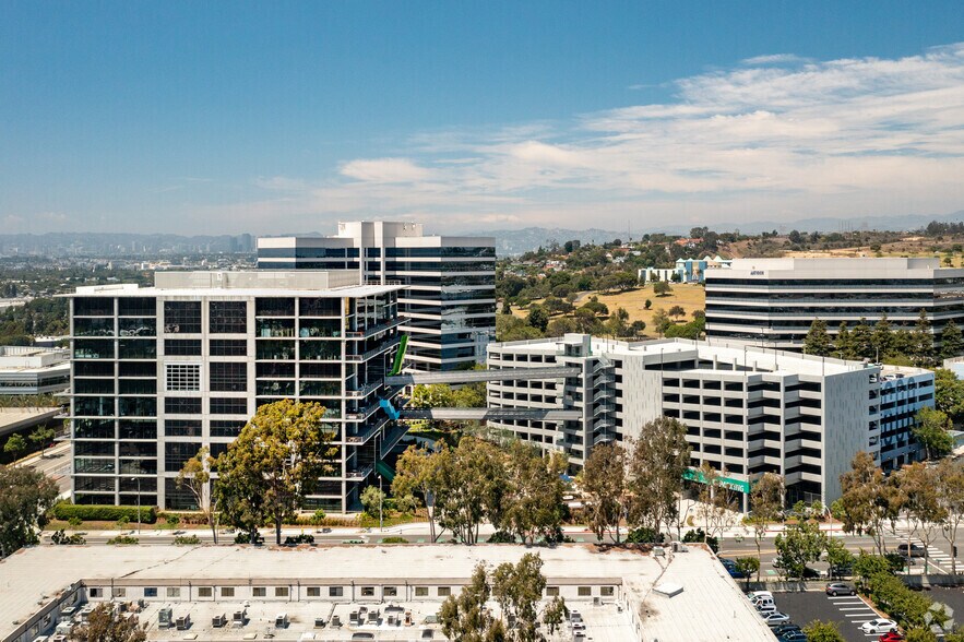 More Photos Of 600 Corporate Pointe, Culver City Office For Lease
