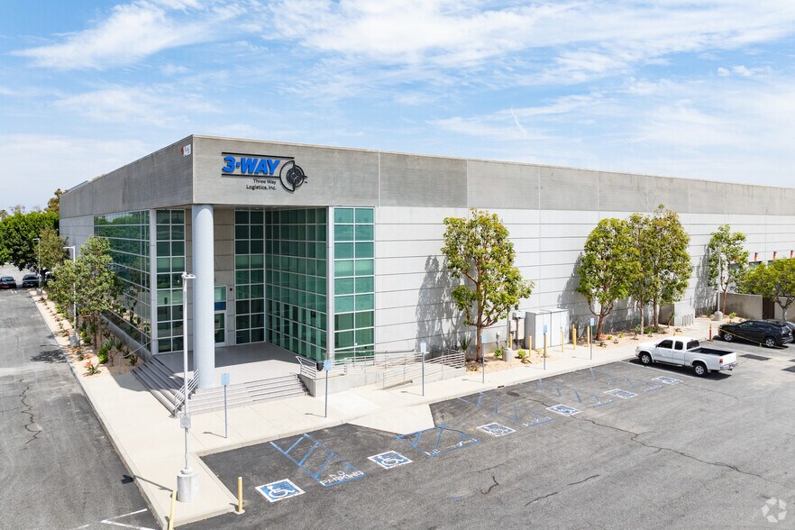 Primary Photo Of 14820 Carmenita Rd, Norwalk Warehouse For Lease