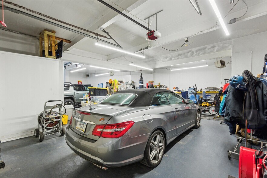 More Photos Of 153-163 Bala Ave, Bala Cynwyd Movie Theatre For Sale