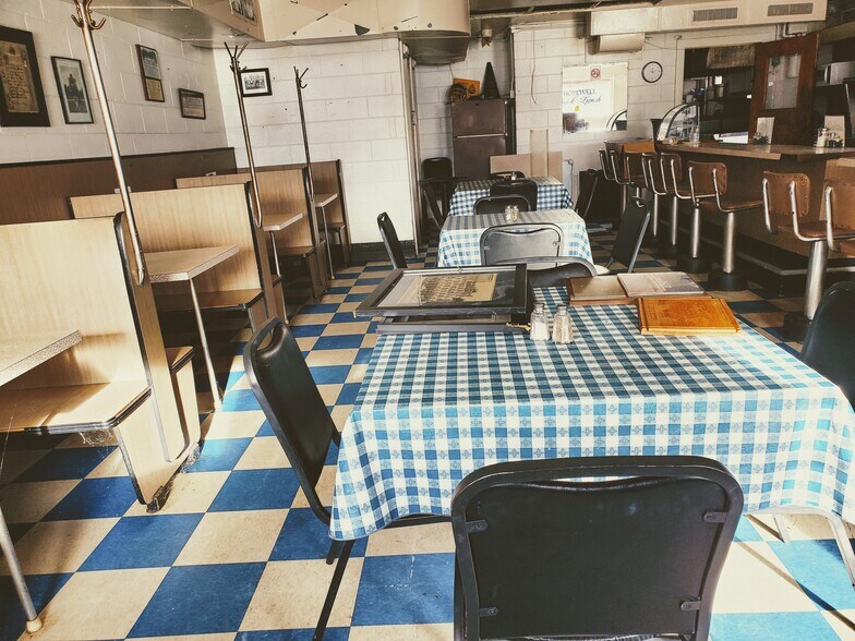 More Photos Of 113 Hopewell St, Hopewell Restaurant For Lease