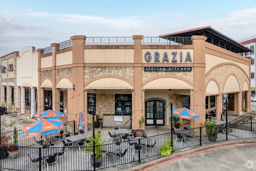 More Photos Of 9415 Broadway St, Pearland Freestanding For Lease