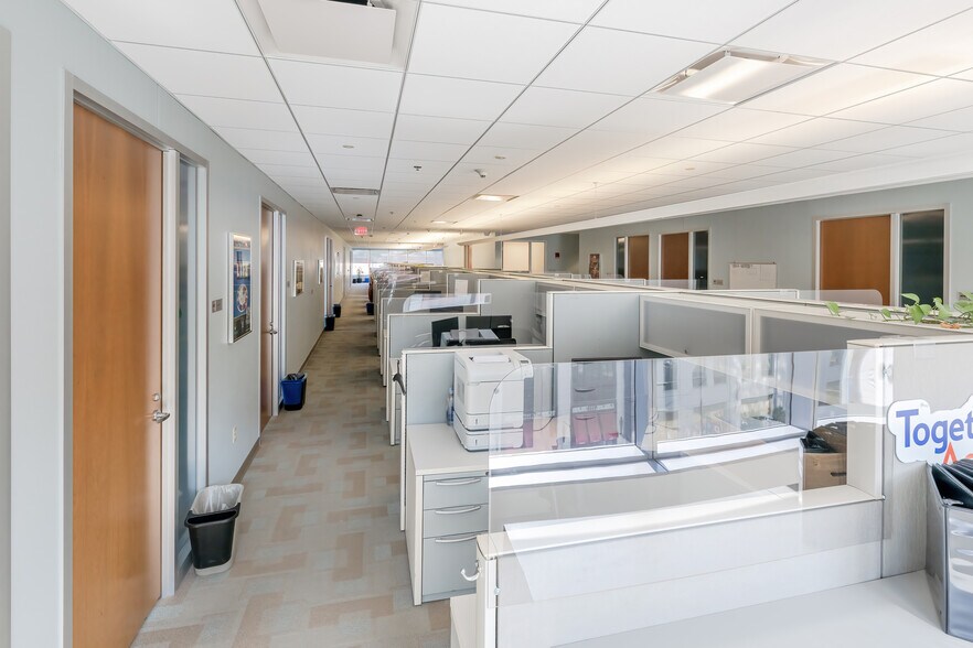 More Photos Of 10 Memorial Blvd, Providence Office For Lease