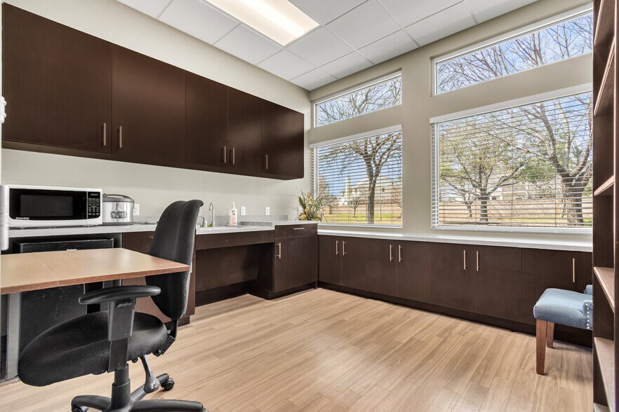 More Photos Of 3401 Royal Vista Blvd, Round Rock Medical For Lease