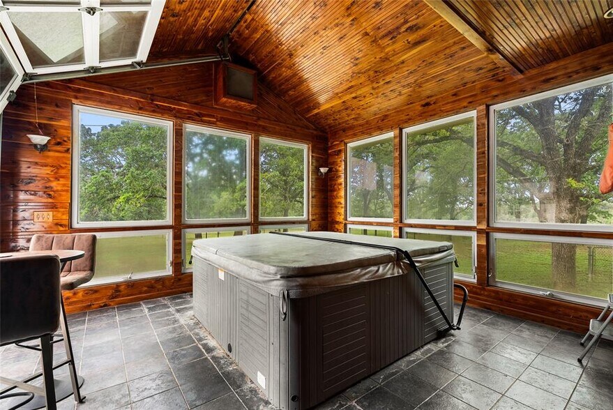 More Photos Of 1389 U.S. 290 E, Elgin Land For Sale
