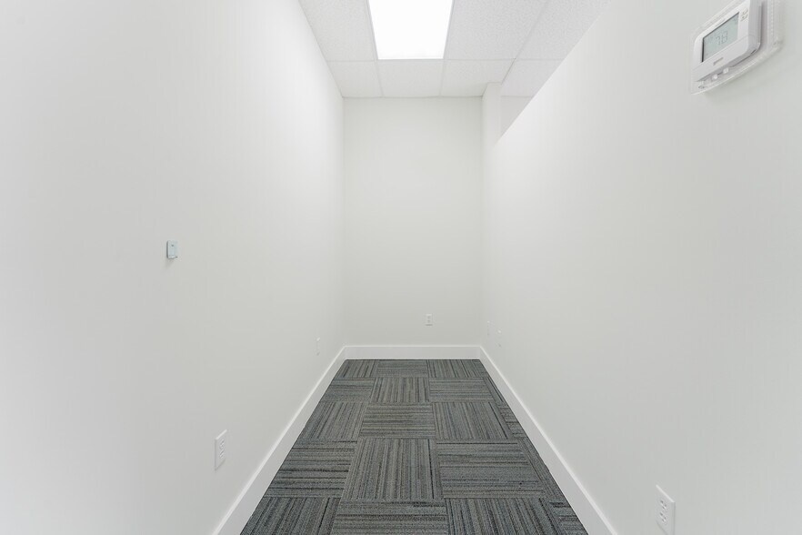 More Photos Of 1817-1847 NE 25th St, Lighthouse Point Unknown For Lease