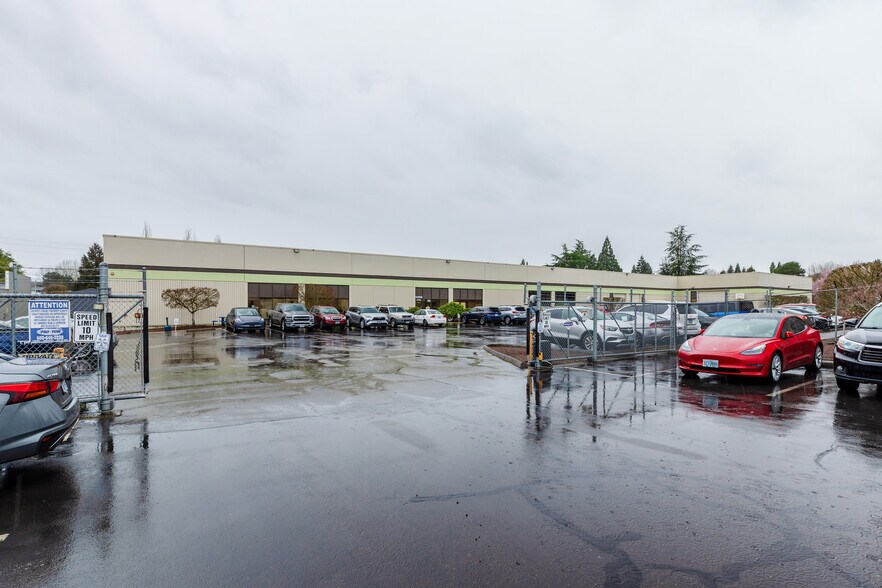 More Photos Of , Beaverton Flex For Sale