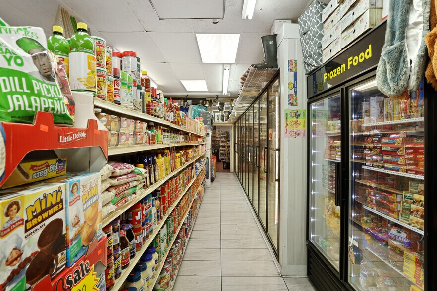 More Photos Of 338-340 N California St, Stockton Storefront For Lease