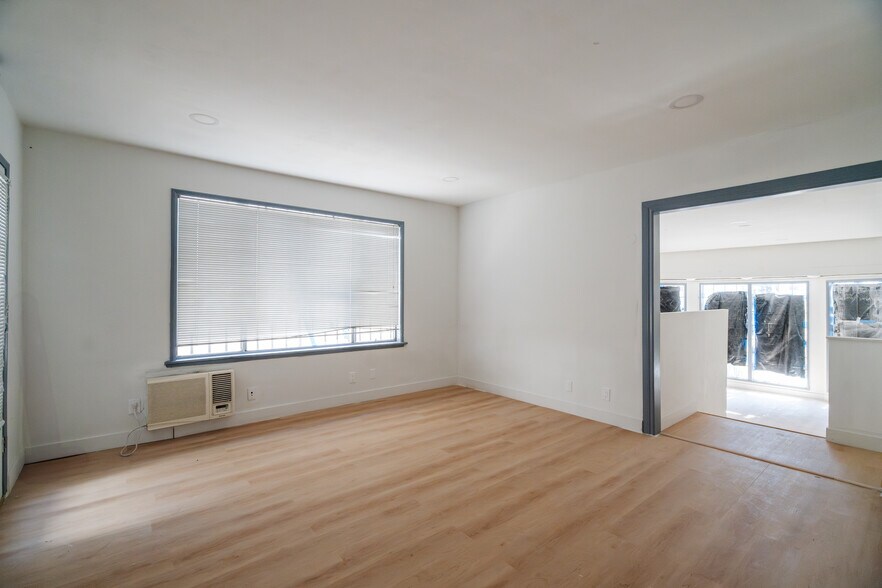 More Photos Of 3307-3309 Pico Blvd, Santa Monica Storefront For Lease