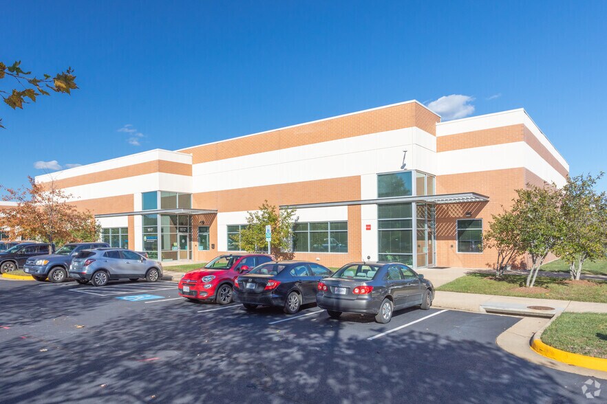 More Photos Of 9483-9525 Innovation Dr, Manassas Flex For Lease