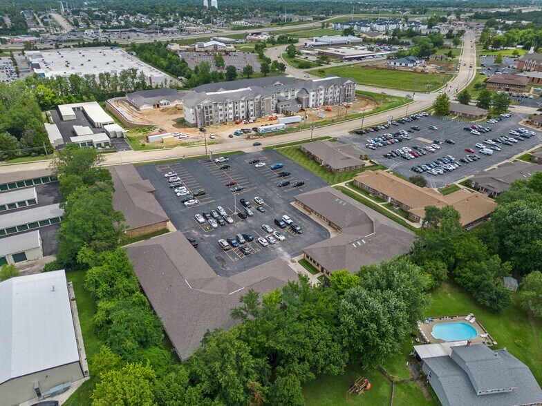 More Photos Of 3910 S Old Highway 94, Saint Charles Unknown For Lease