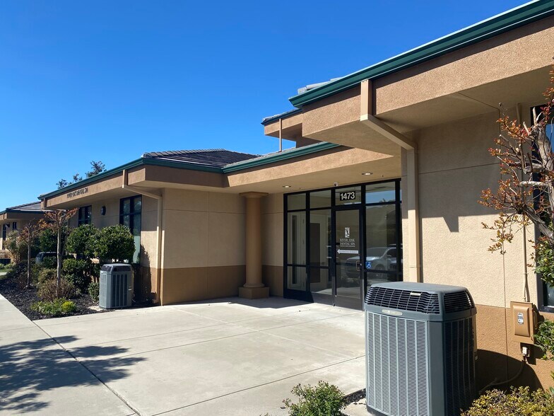 More Photos Of 1473 E G St, Oakdale Medical For Lease