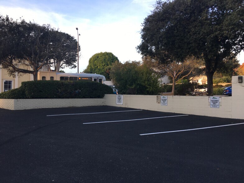 More Photos Of 486 Alvarado St, Monterey Storefront Retail Office For Lease
