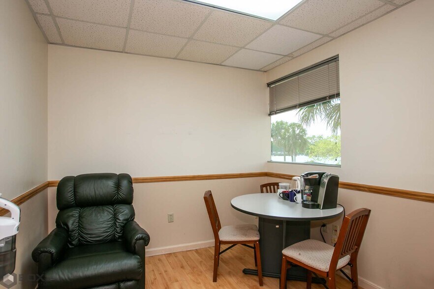 More Photos Of 7421 N University Dr, Tamarac Medical For Sale
