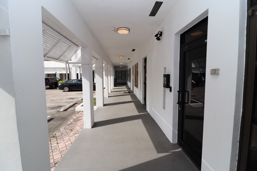 More Photos Of 6731-6755 Sunset Strip, Sunrise Unknown For Lease