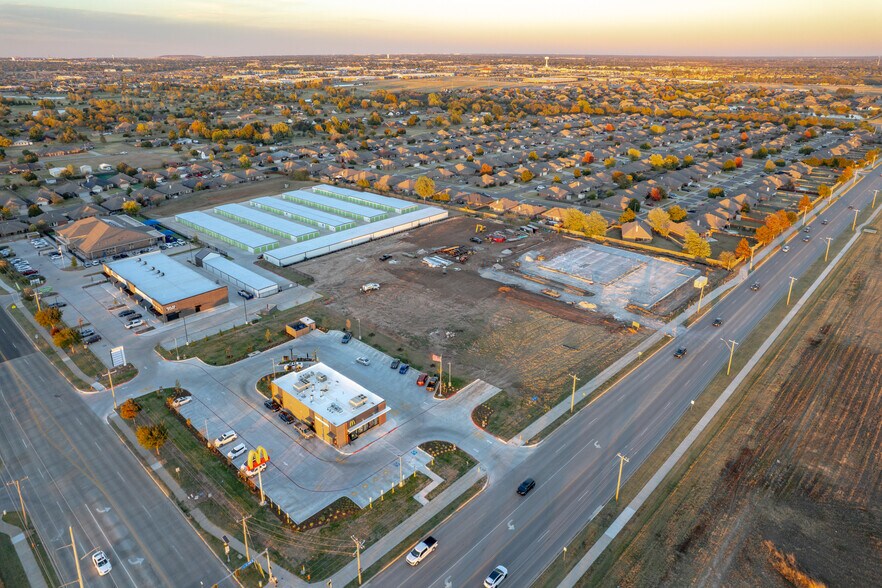 More Photos Of 1791 SW 34th St, Moore Land For Lease