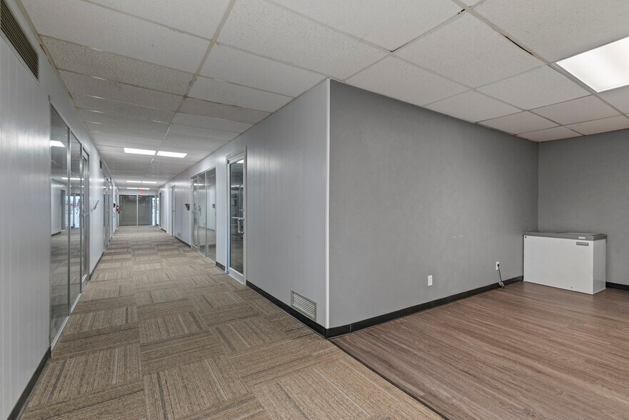 More Photos Of 7305 Boulevard 26, North Richland Hills Storefront Retail Office For Lease