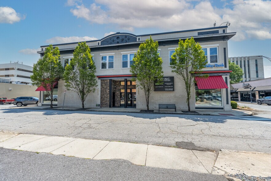 More Photos Of 105 E North St, Greenville Office For Lease