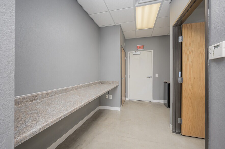 More Photos Of 1491 Palma Rd, Bullhead City Medical For Sale