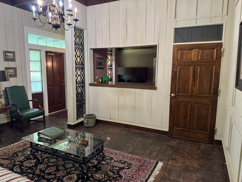 More Photos Of 5047 Highway 1, Napoleonville Office For Sale