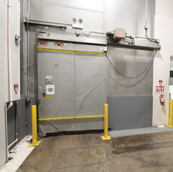 More Photos Of 1720 3rd Ave N, Fargo Distribution For Sale