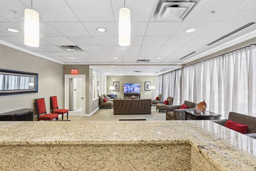 More Photos Of 1350 Beverly Rd, McLean Apartments For Lease