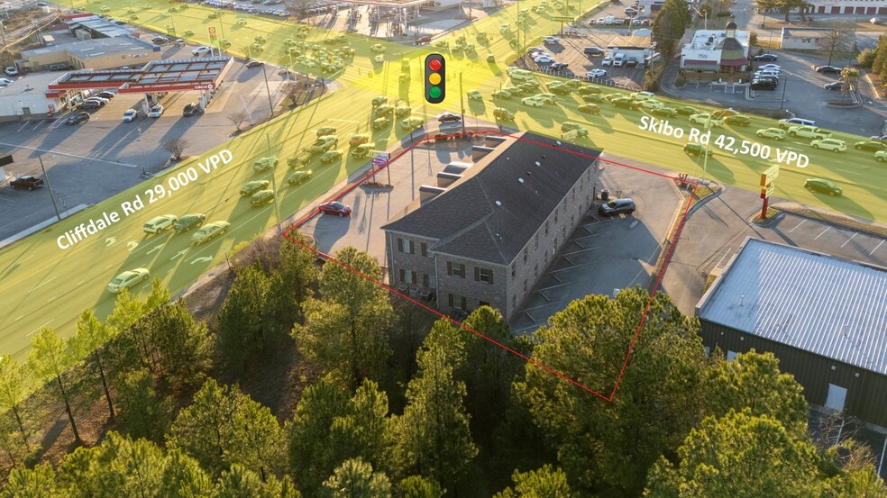 More Photos Of 1995 Skibo Rd, Fayetteville Office For Lease