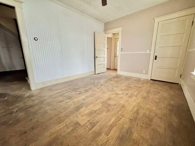 More Photos Of 301 E North St, Geneva Apartments For Sale