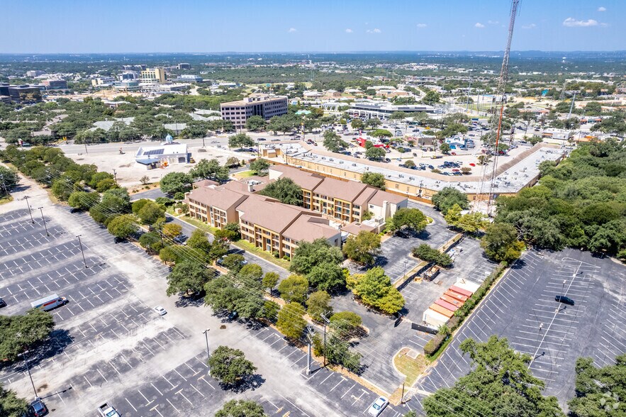 More Photos Of 8585 Marriot Dr, San Antonio Hotel For Sale
