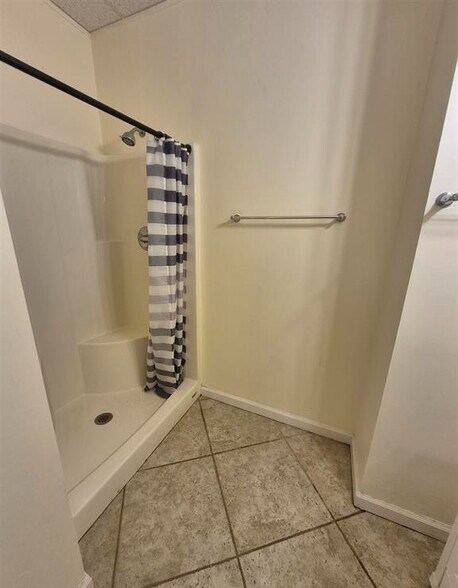 More Photos Of 5917 Plank Rd, Peoria Multifamily For Sale